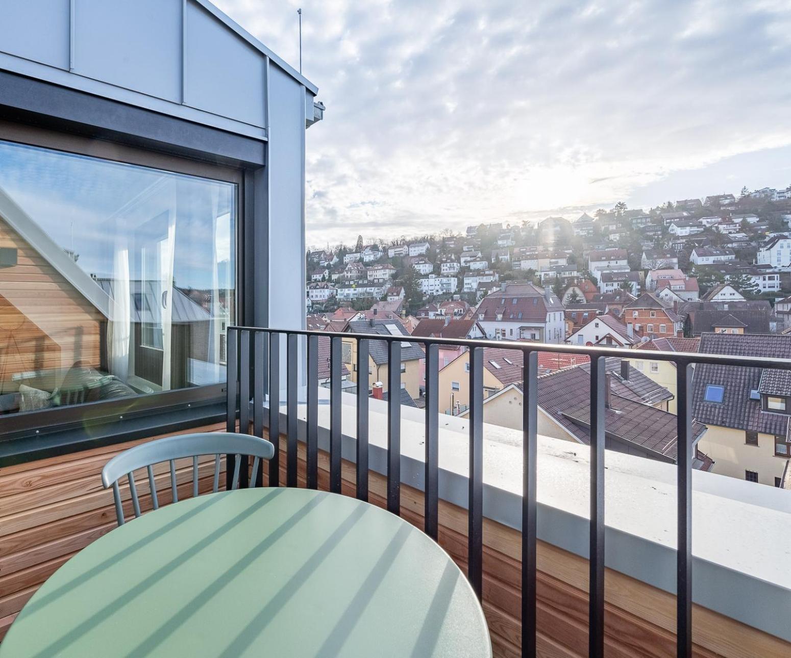 Limehome Stuttgart Elsenhansstr Oda fotoğraf