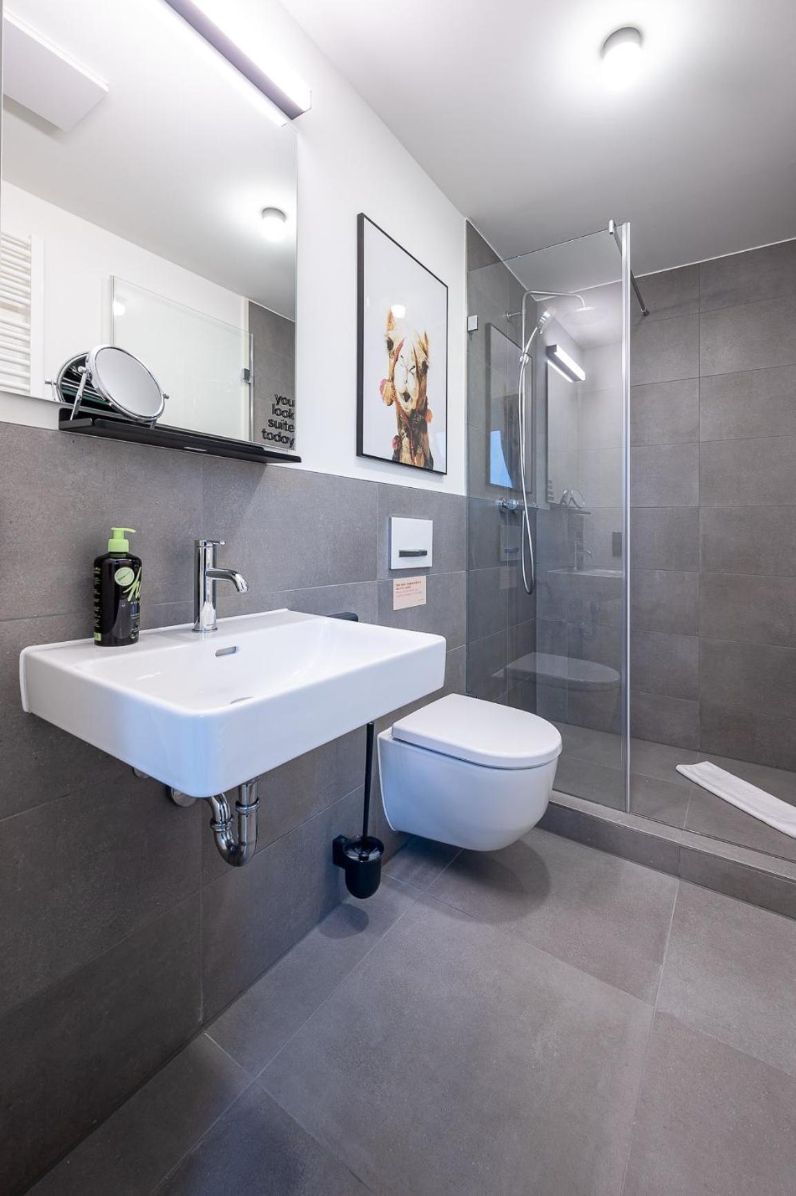 Limehome Stuttgart Elsenhansstr Oda fotoğraf