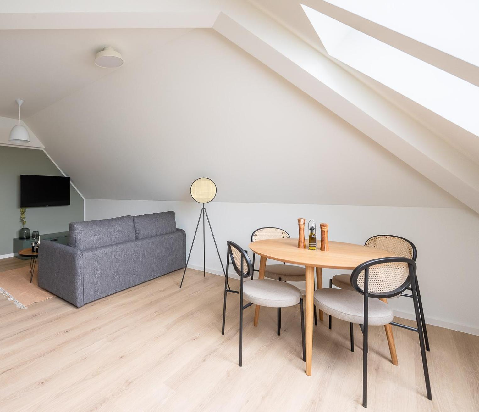 Limehome Stuttgart Elsenhansstr Oda fotoğraf