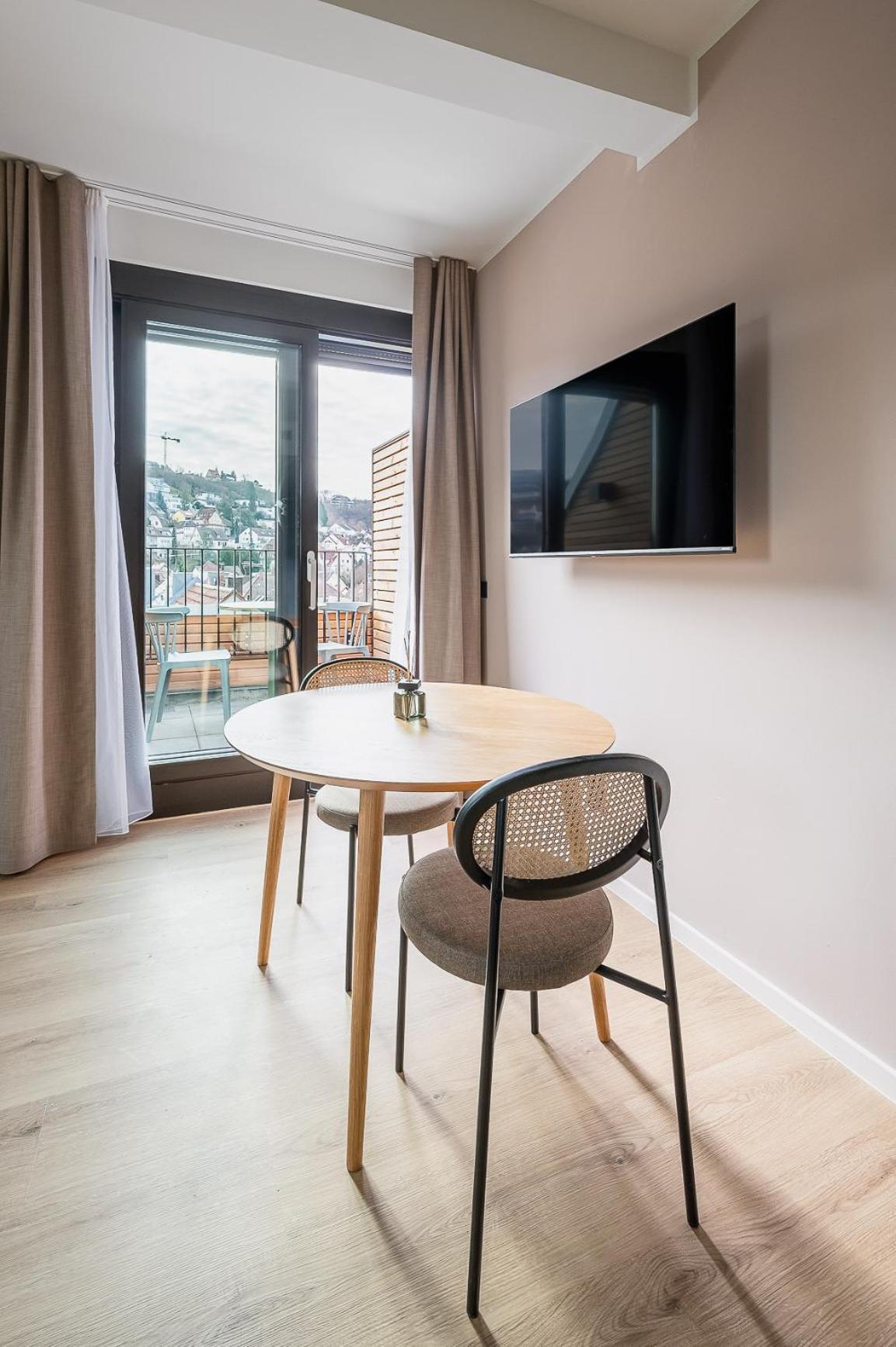 Limehome Stuttgart Elsenhansstr Oda fotoğraf
