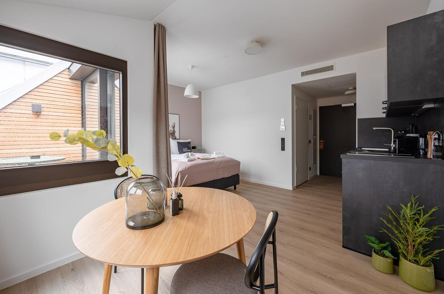 Limehome Stuttgart Elsenhansstr Oda fotoğraf
